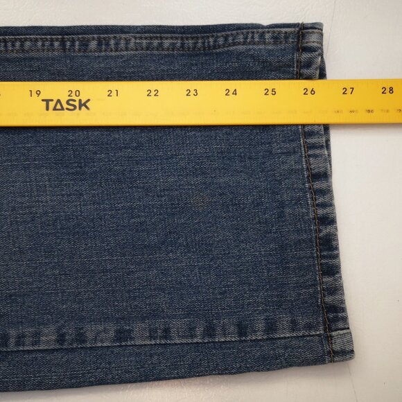 Levi's 559 Men's Size 33 Medium Wash Zipper & Button Closure Blue Jeans - Picture 15 of 15